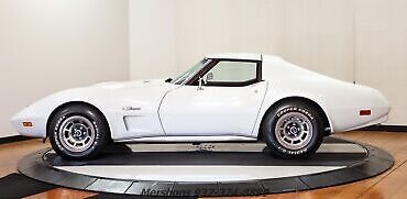 Chevrolet-Corvette-1974-5