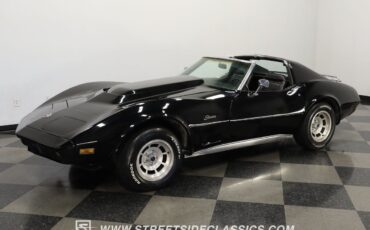 Chevrolet-Corvette-1974-5