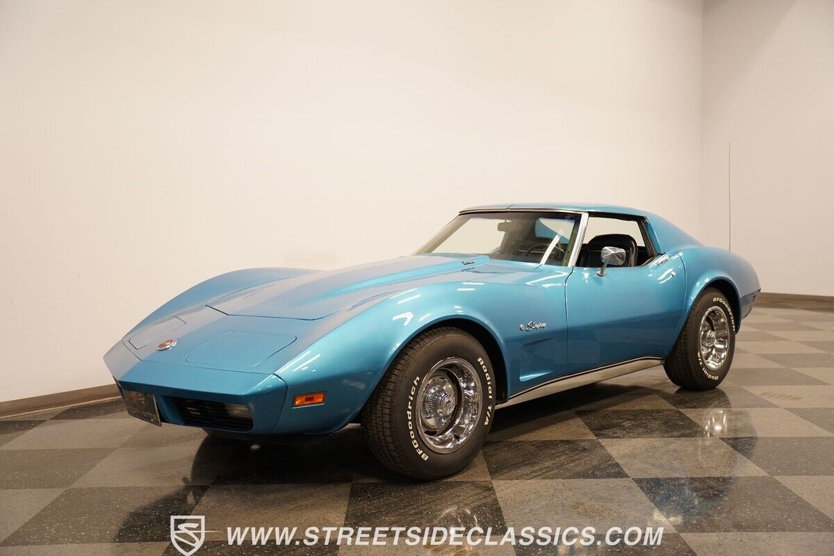 Chevrolet-Corvette-1974-6