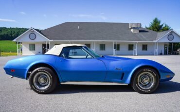 Chevrolet-Corvette-1974-8