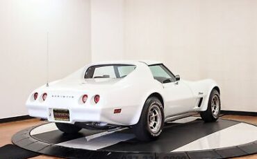 Chevrolet-Corvette-1974-8