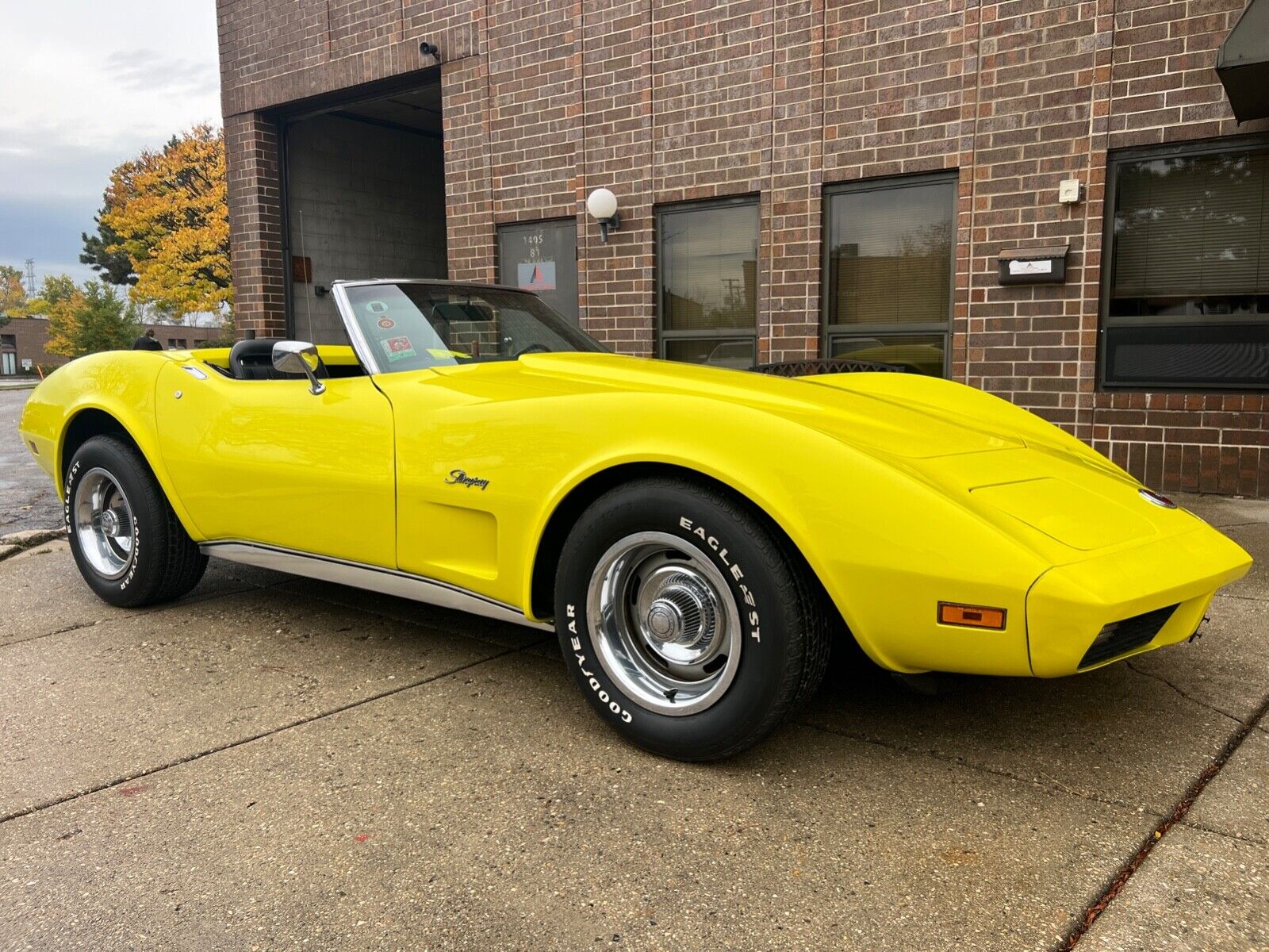 Chevrolet-Corvette-1974-8