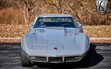 Chevrolet-Corvette-1974-9