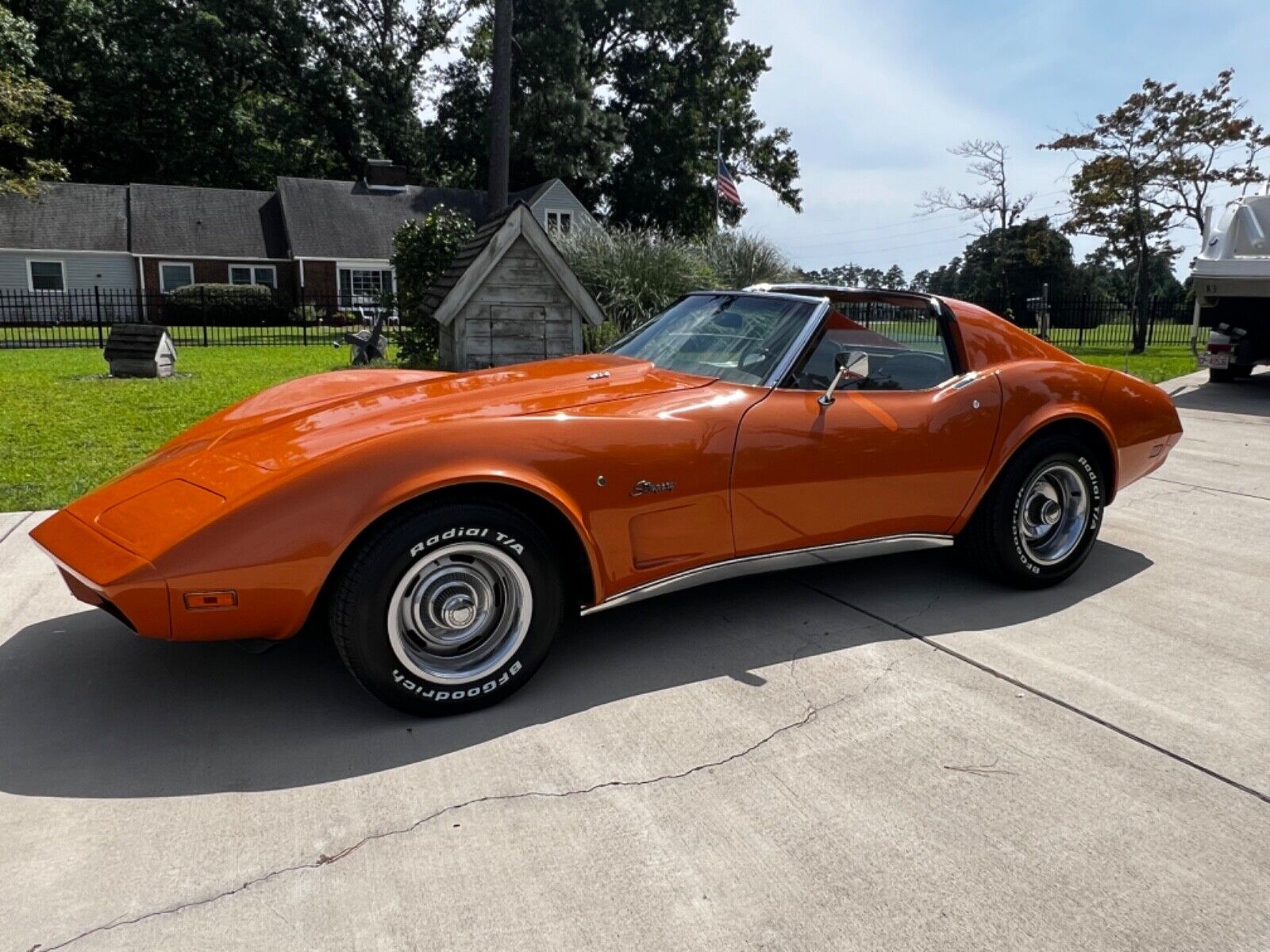 Chevrolet-Corvette-1974-9