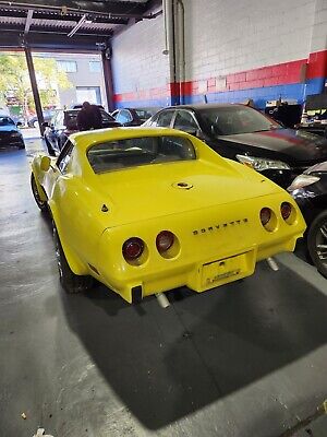 Chevrolet-Corvette-1975-1