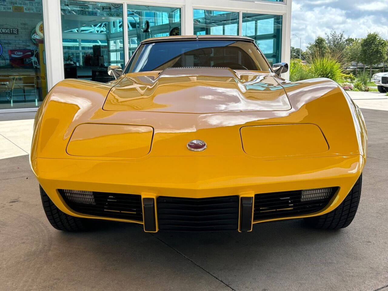 Chevrolet-Corvette-1975-1