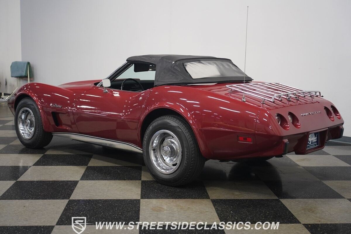 Chevrolet-Corvette-1975-10