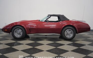 Chevrolet-Corvette-1975-2