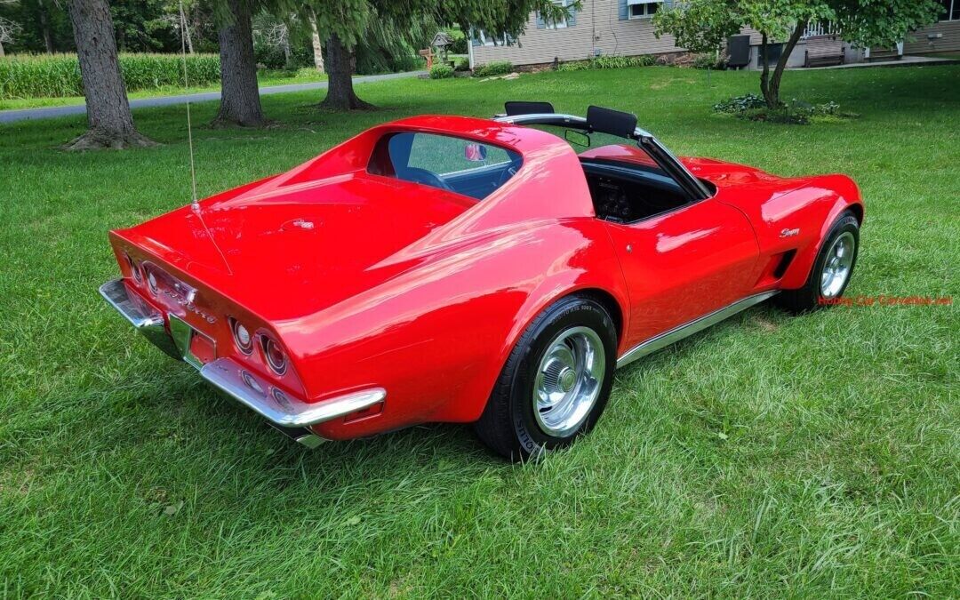 Chevrolet-Corvette-1975-2