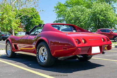 Chevrolet-Corvette-1975-5