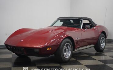 Chevrolet-Corvette-1975-5