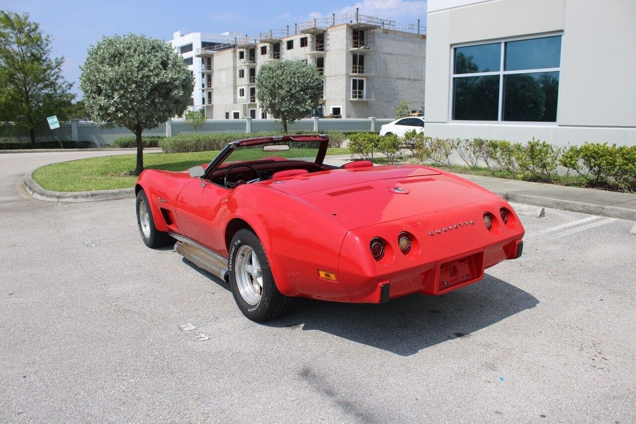 Chevrolet-Corvette-1975-5