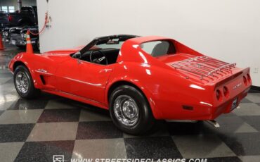 Chevrolet-Corvette-1975-6