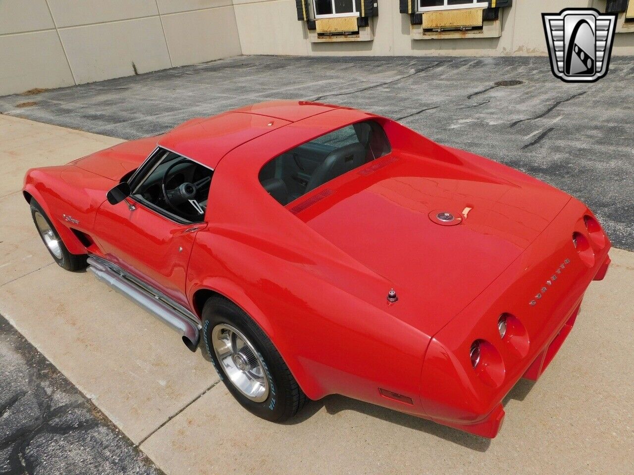 Chevrolet-Corvette-1975-6