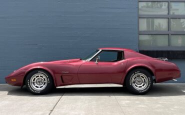 Chevrolet-Corvette-1975-7