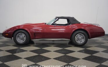 Chevrolet-Corvette-1975-8