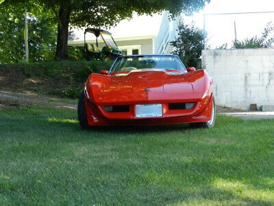 Chevrolet-Corvette-1975-8