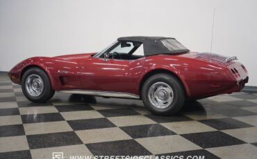 Chevrolet-Corvette-1975-9