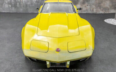 Chevrolet-Corvette-1976-8