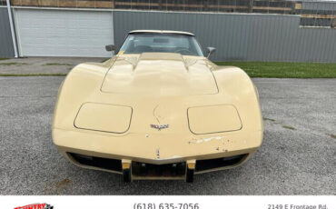 Chevrolet-Corvette-1977-5