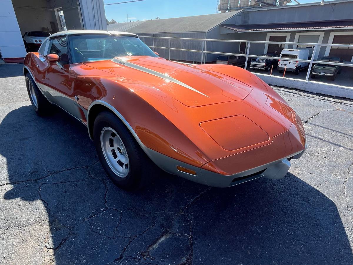 Chevrolet-Corvette-1977-6