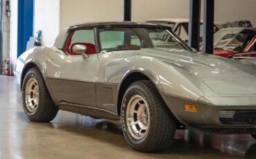 Chevrolet-Corvette-1978-10