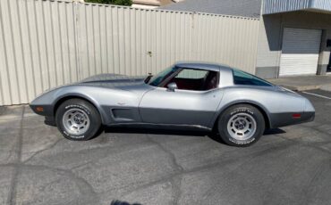 Chevrolet-Corvette-1978-16