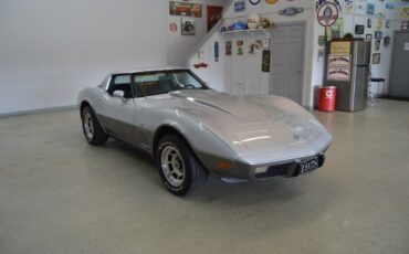 Chevrolet-Corvette-1978-3