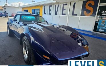 Chevrolet-Corvette-1978-4