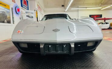 Chevrolet-Corvette-1978-4