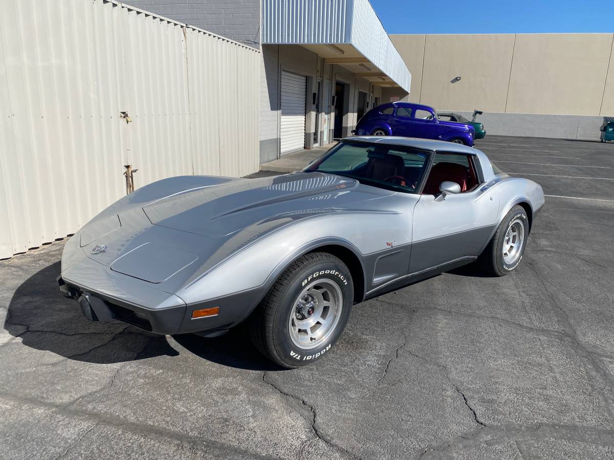 Chevrolet-Corvette-1978