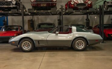 Chevrolet-Corvette-1978-5