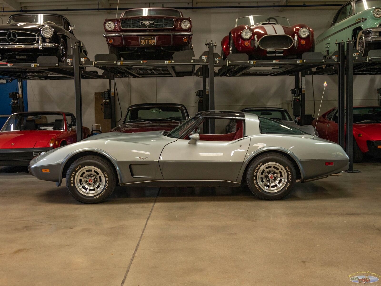 Chevrolet-Corvette-1978-5