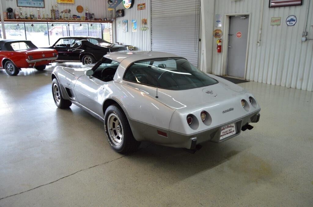 Chevrolet-Corvette-1978-7