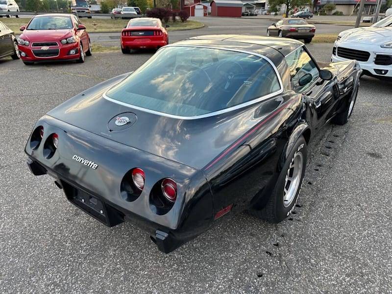 Chevrolet-Corvette-1978-8