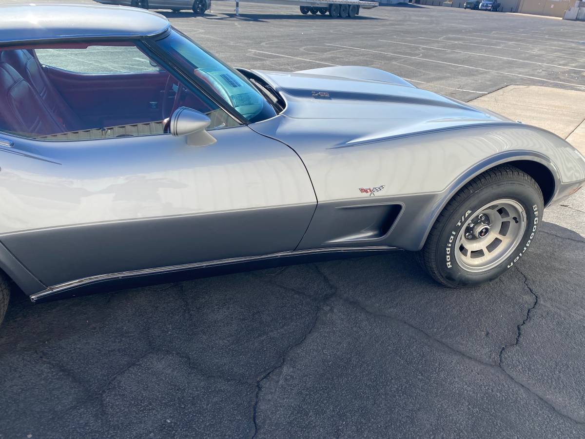 Chevrolet-Corvette-1978-8