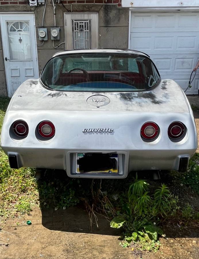 Chevrolet-Corvette-1979-4