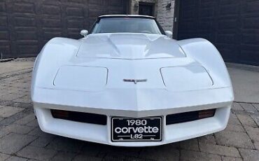 Chevrolet-Corvette-1980-1