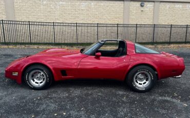 Chevrolet-Corvette-1980-12