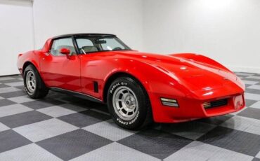 Chevrolet-Corvette-1980-13