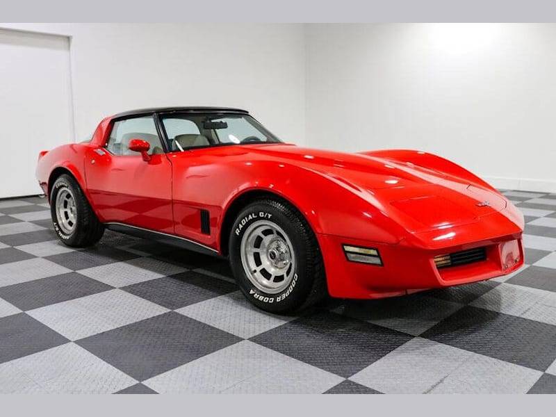 Chevrolet-Corvette-1980-13