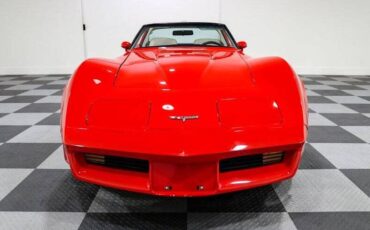 Chevrolet-Corvette-1980-2