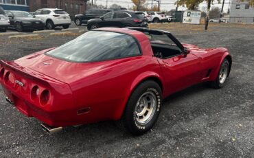 Chevrolet-Corvette-1980