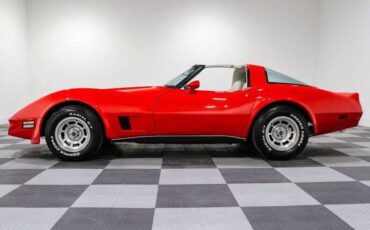 Chevrolet-Corvette-1980-5