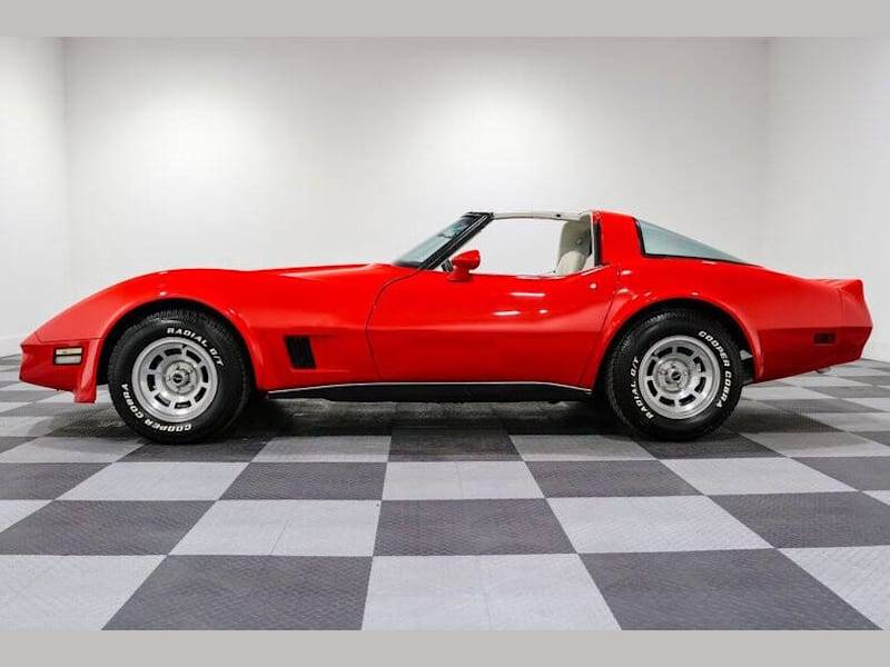 Chevrolet-Corvette-1980-5