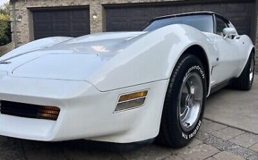 Chevrolet-Corvette-1980-8