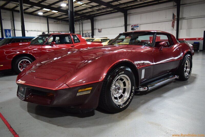 Chevrolet-Corvette-1981-1