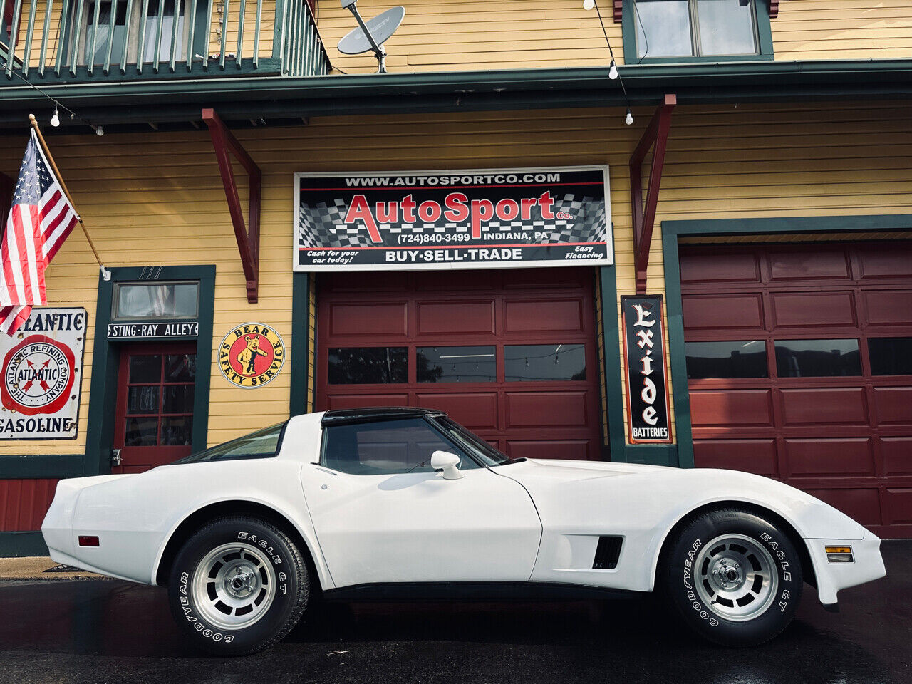 Chevrolet-Corvette-1981-1