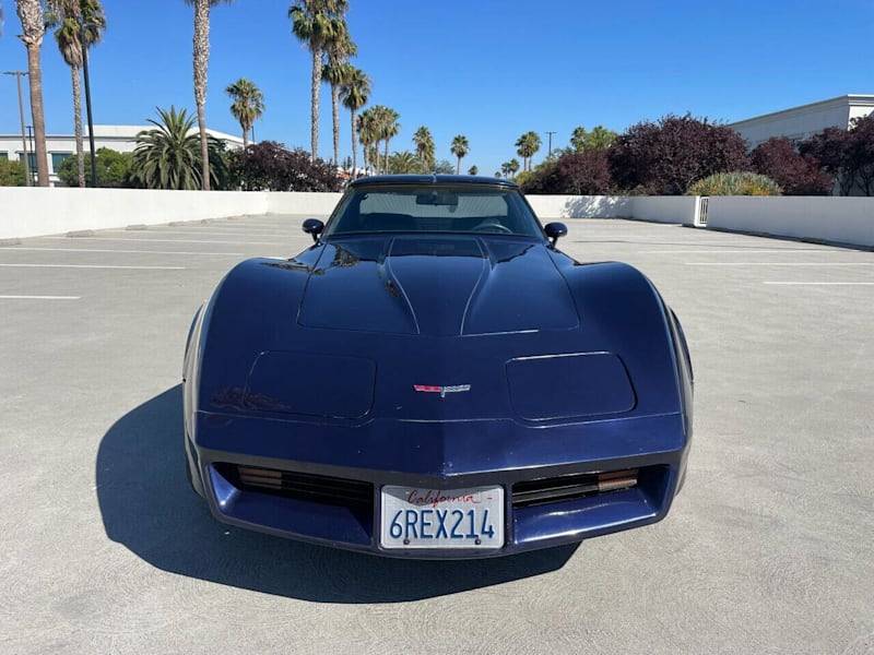 Chevrolet-Corvette-1981-1