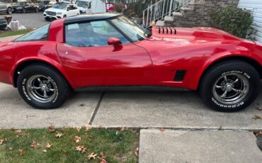 Chevrolet-Corvette-1981-1